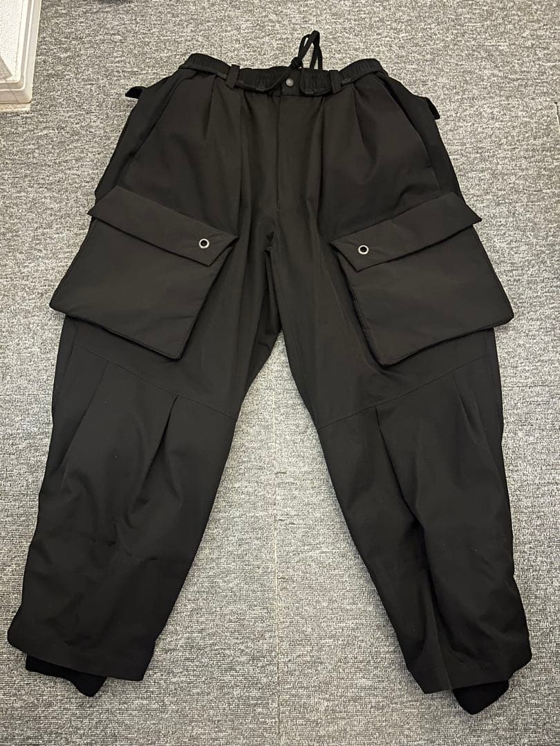 メゾンスペシャル　テック異素材コンビネーションアイレットワイドカーゴパンツ