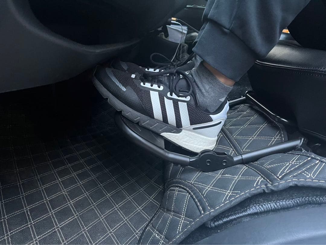 ハイエース レジアスエース ２００系 １型~７型対応助手席用 フットレスト