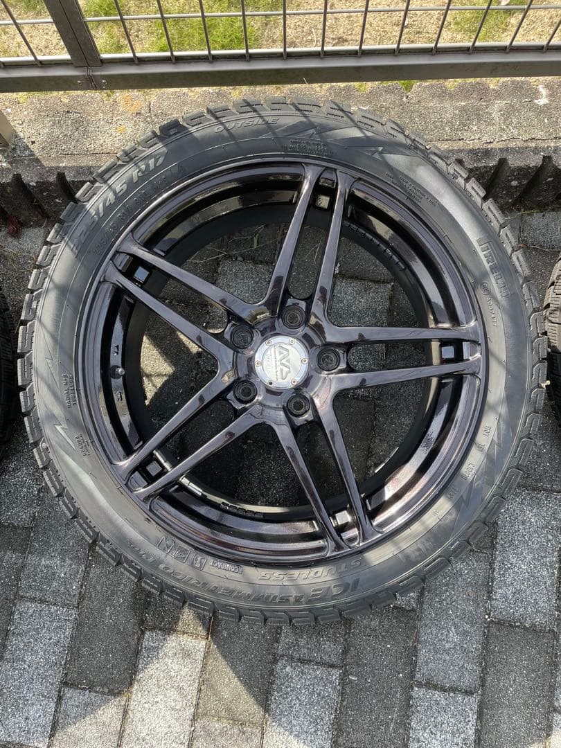 ヨコハマ　アドバンAVSモデル5 17インチホイールスタッドレスセット