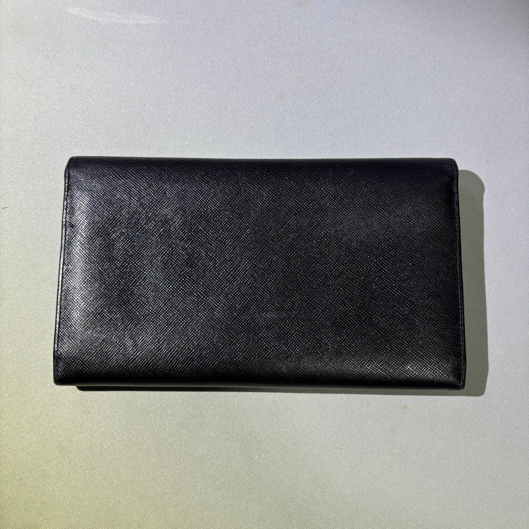 【極美品】プラダ 2つ折り長財布 サイフィアーノレザー 三角プレート 黒