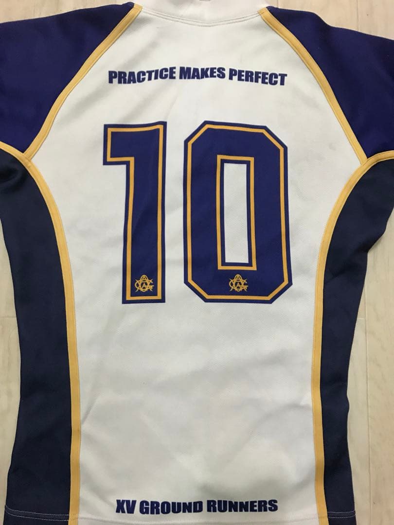 石見智翠館ラグビー部　ジャージ10番