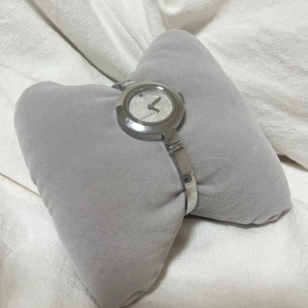 GUCCI グッチ　腕時計　レディース 105 1Pダイヤ フラワー バングル