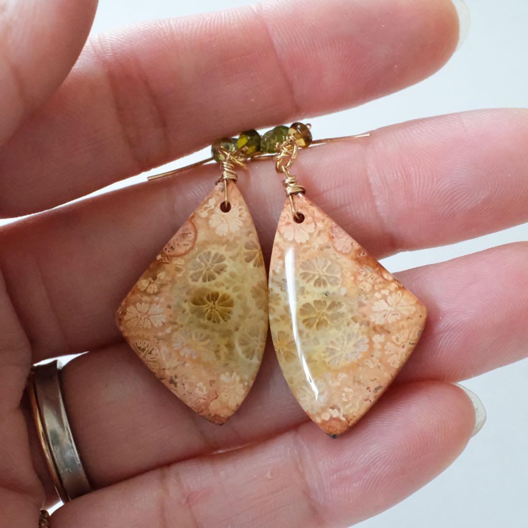 skygray 14kgfテラコットカラーフォッシルコーラルピアス