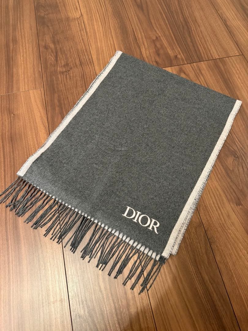 DIOR マフラー