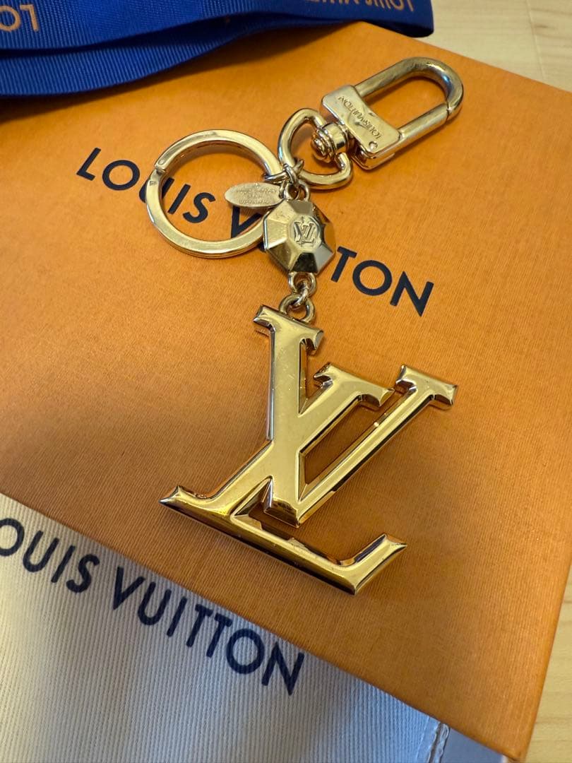 Lemon　Louis VuittonポルトクレLVファセットキーホルダー