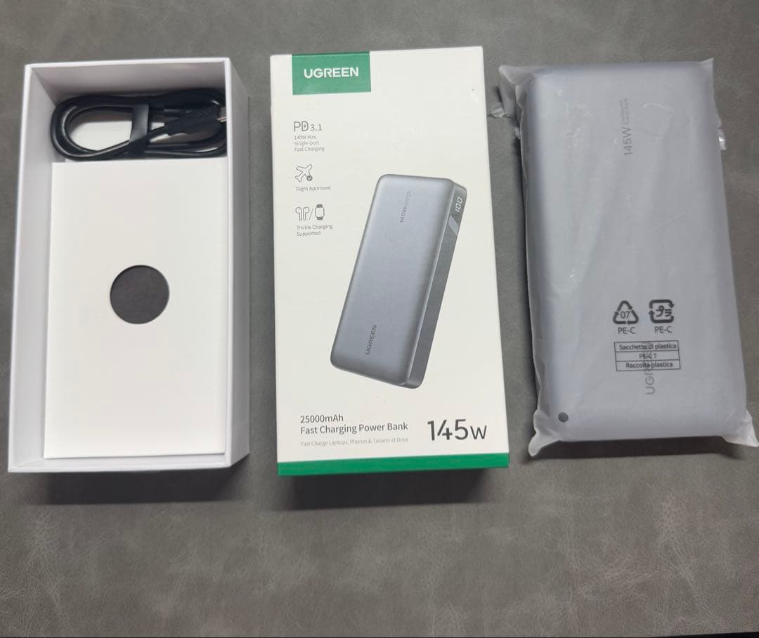 UGREEN モバイルバッテリー 145w 高出力25000mAh 大容量