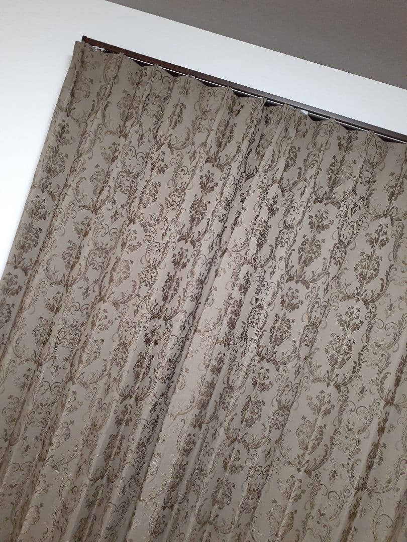 【高級カーテン】遮光　形状記憶　遮熱省エネ