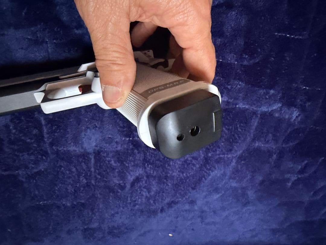 兵*長様 ハイキャパDORホワイト　マイクロプロサイト付