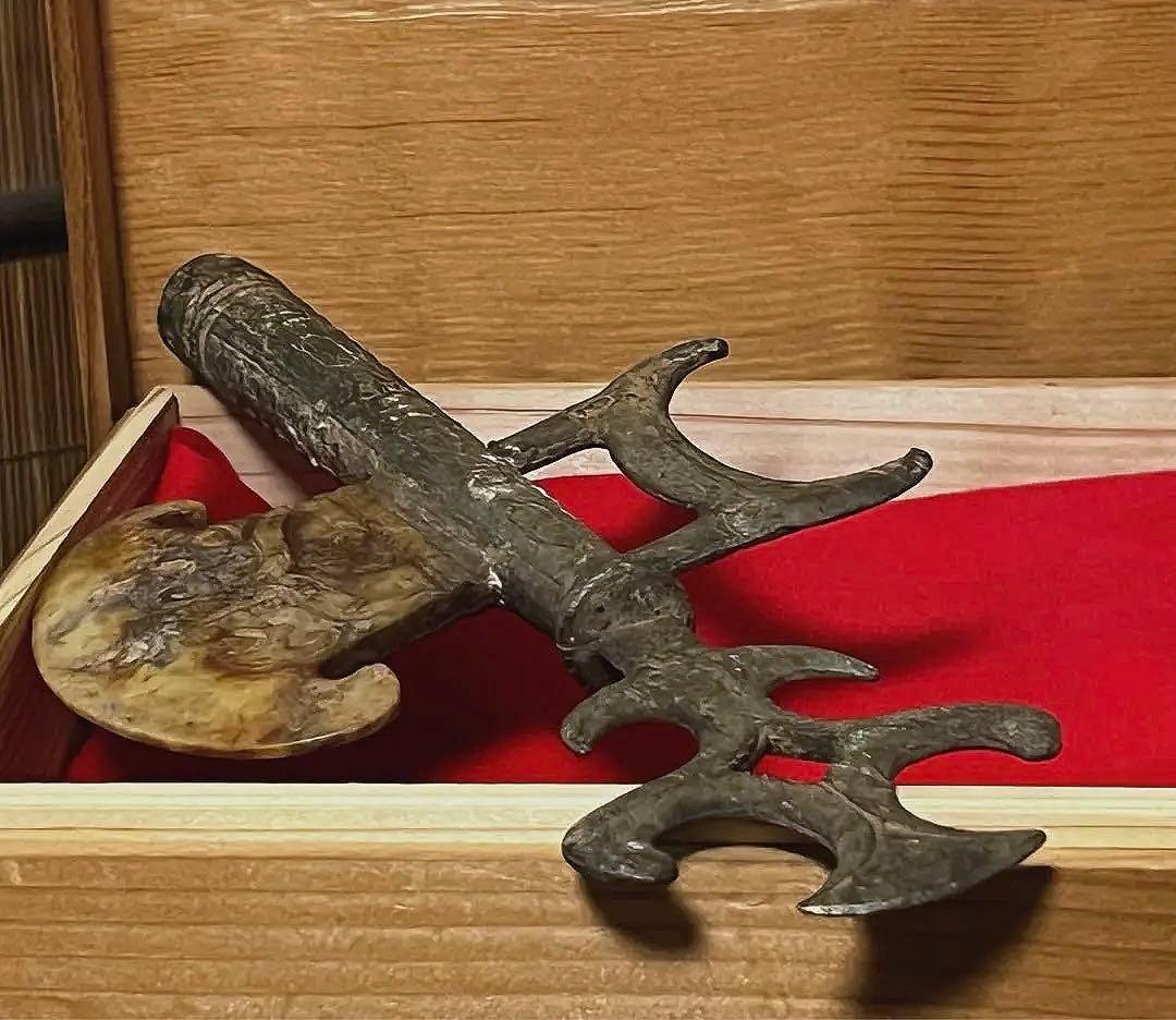 中国美術 時代 古銅 玉刃斧 箱付き