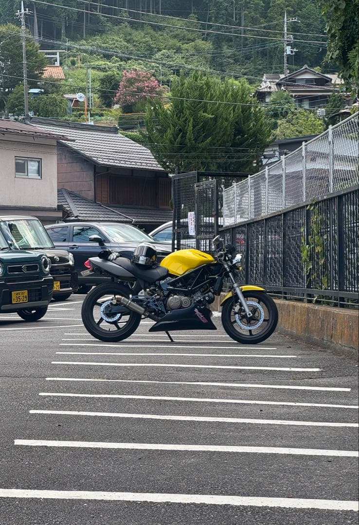 vtr 250 アンダーカウル　コワース？値段交渉◎