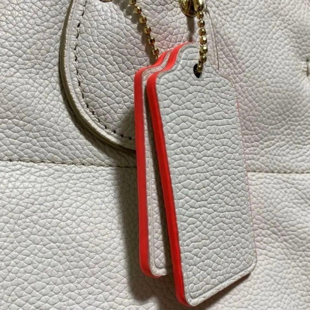 良品★COACHコーチ★トールテイタム レザートートバッグ　アイボリー　ネオン