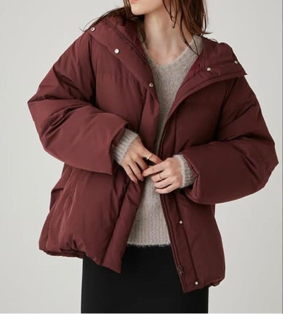 美品 emmi エミ サスティナブルフーディダウン バーガンディ 撥水加工