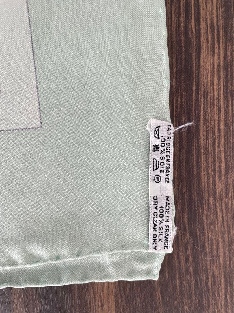 HERMES エルメスカレ90 現代市民の服装　シルク 大判