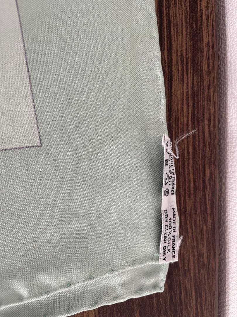 HERMES エルメスカレ90 現代市民の服装　シルク 大判