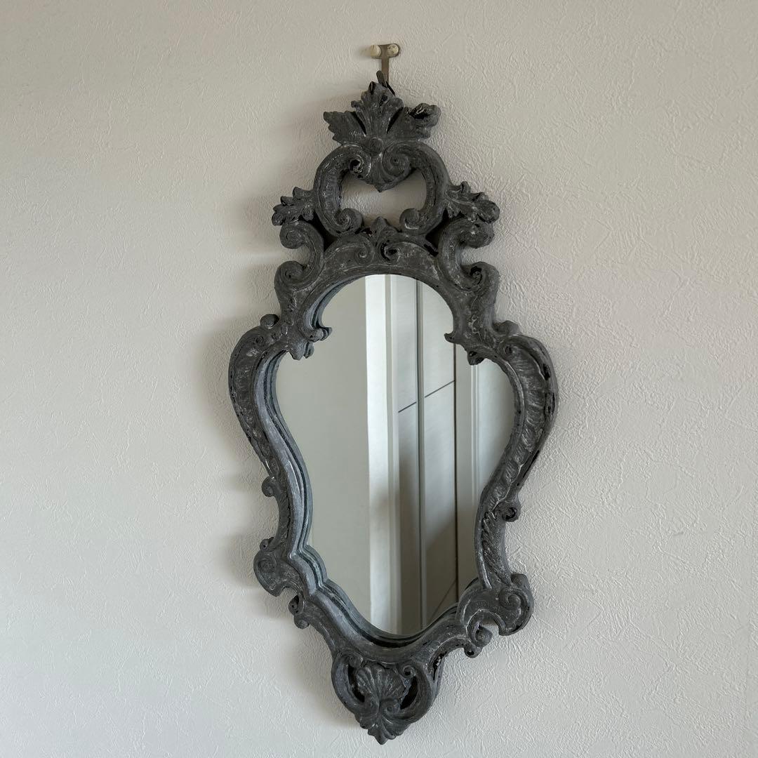 アンティーク調　 グレー 壁掛け鏡