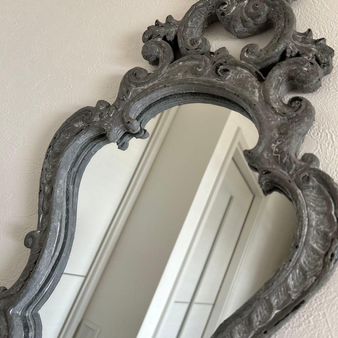 アンティーク調　 グレー 壁掛け鏡