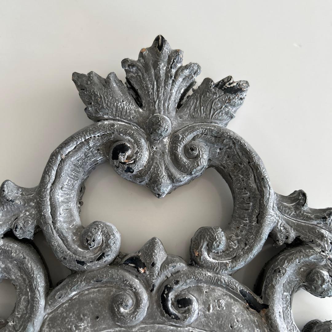 アンティーク調　 グレー 壁掛け鏡