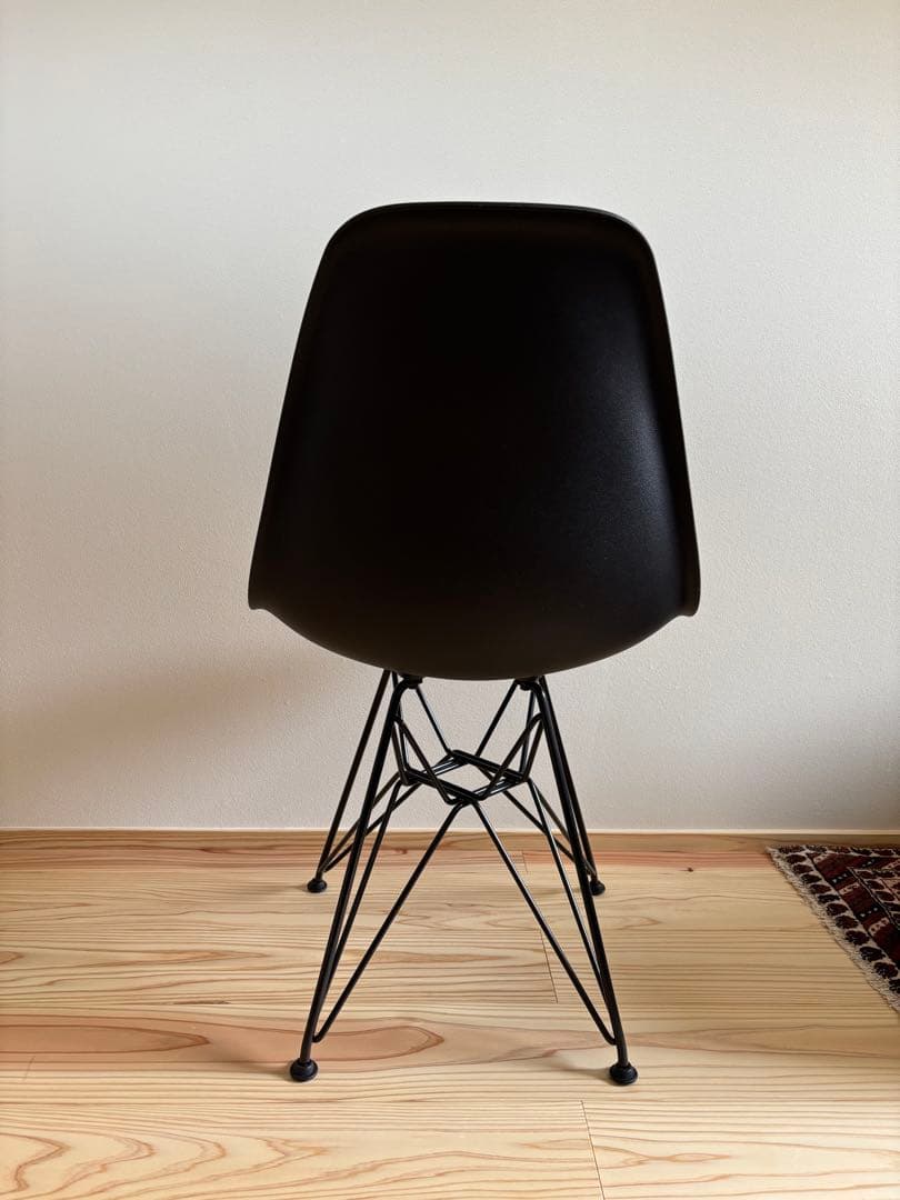 【極美品】ハーマンミラー イームズ サイドシェルチェア ブラック