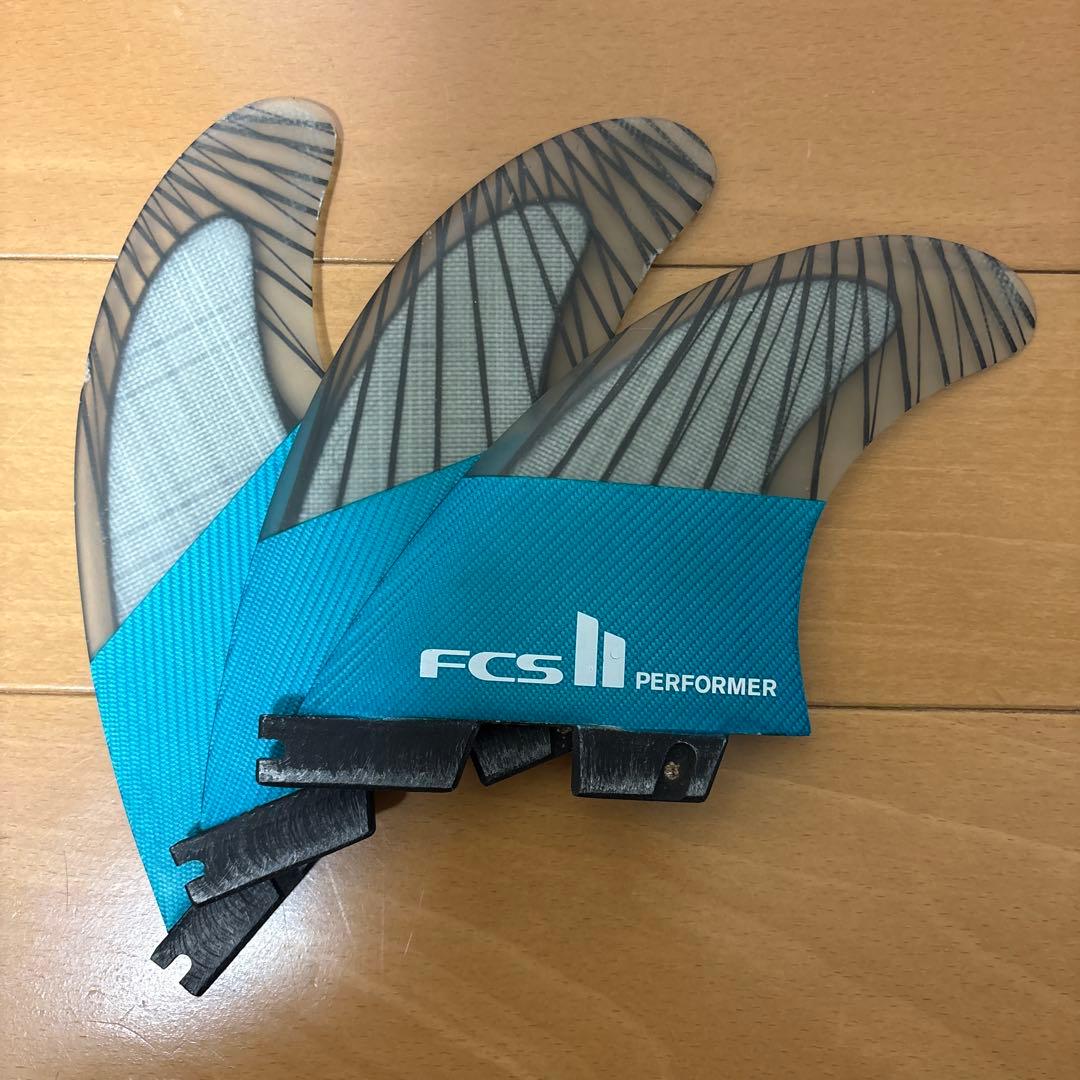 J*N様 美品　FCS2 PERFORMER M サーフボード　トライフィン　3
