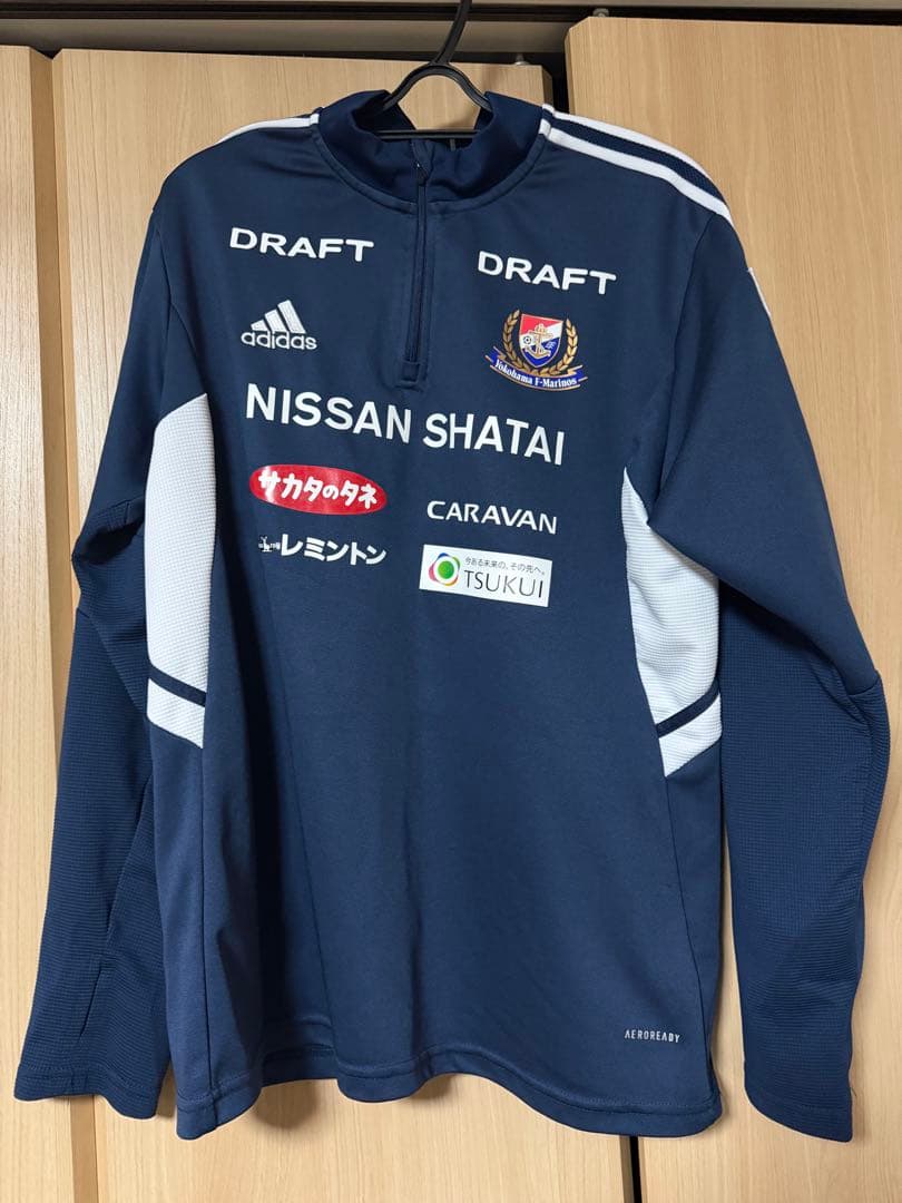 横浜Fマリノス　トレーニングウェア、パンツセット