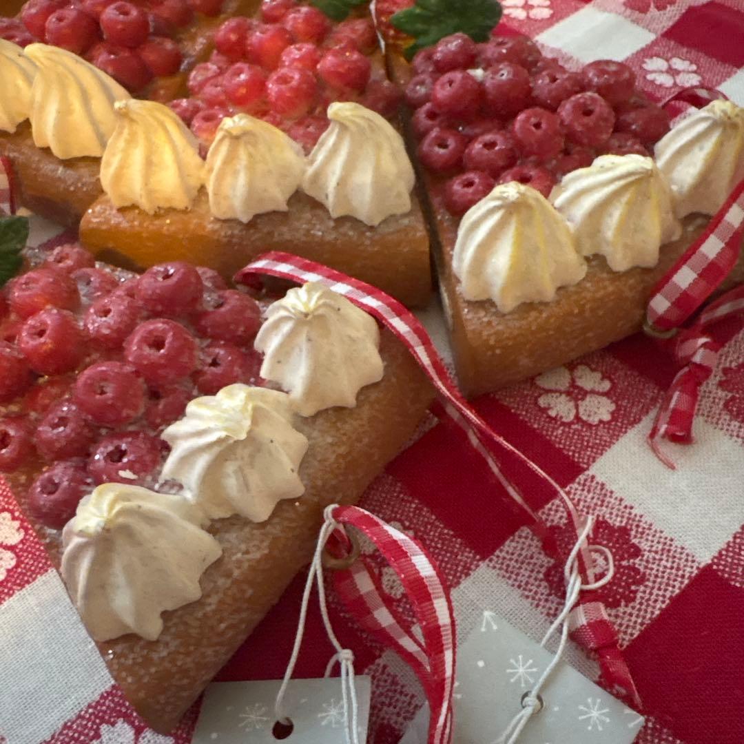 7046. ストロベリーケーキ オーナメント8Pセット