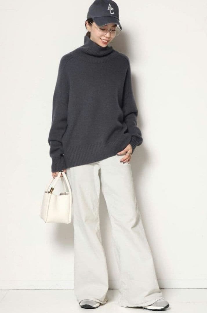 SURT サート　ホワイト デニム　Sサイズ