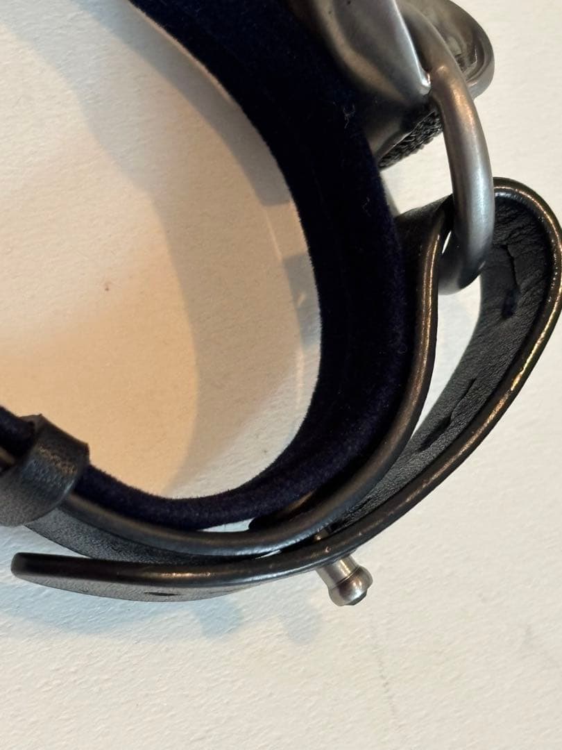 SWAROVSKI コブラデザイン ブレスレット シルバー ブラック革