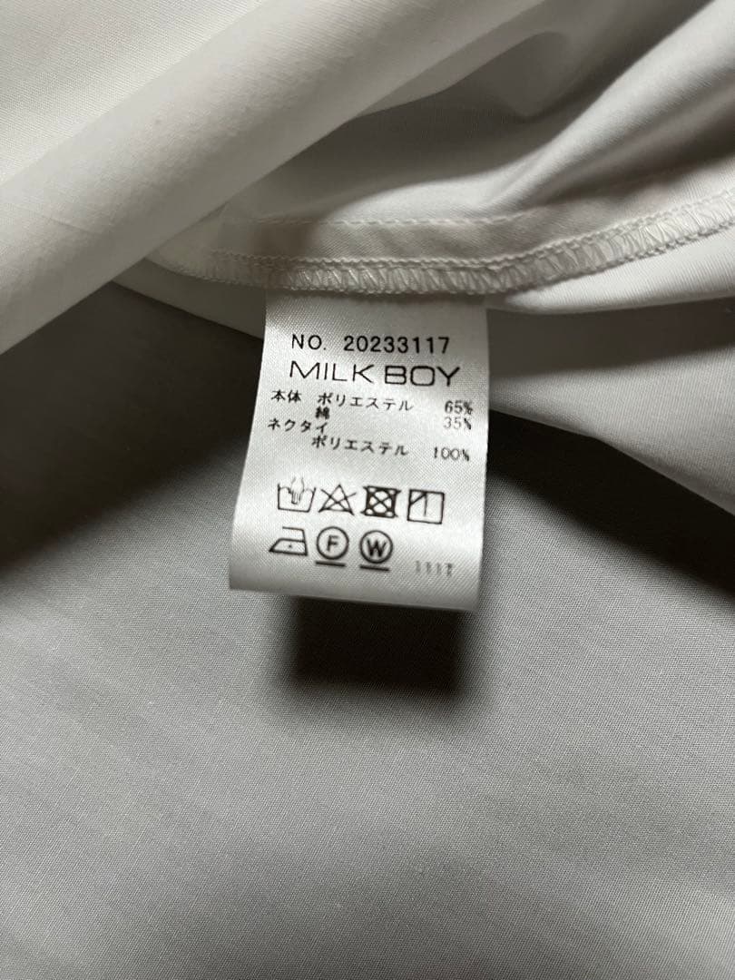 MILK BOY PIN TUCK TIE シャツ