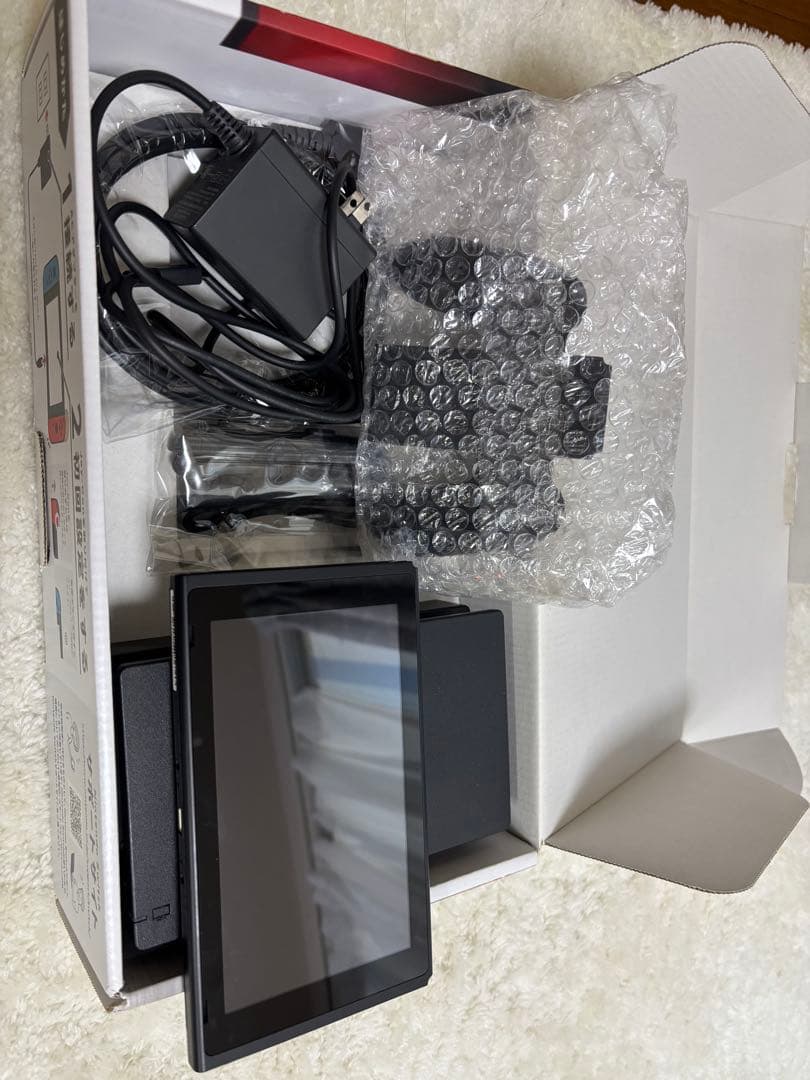 Nintendo Switch 本体　初期化済み （ジョイコンなし）