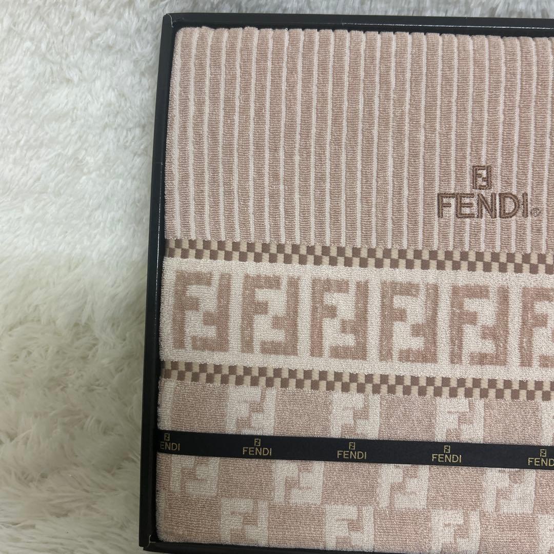 フェンディ　FENDI タオルケット　タオルシーツ　綿100% 140×240