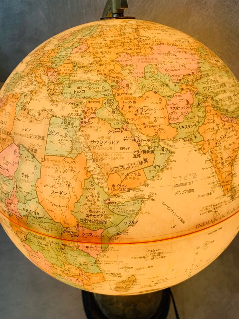 高級　地球儀（現代地図　日本語版）　中古