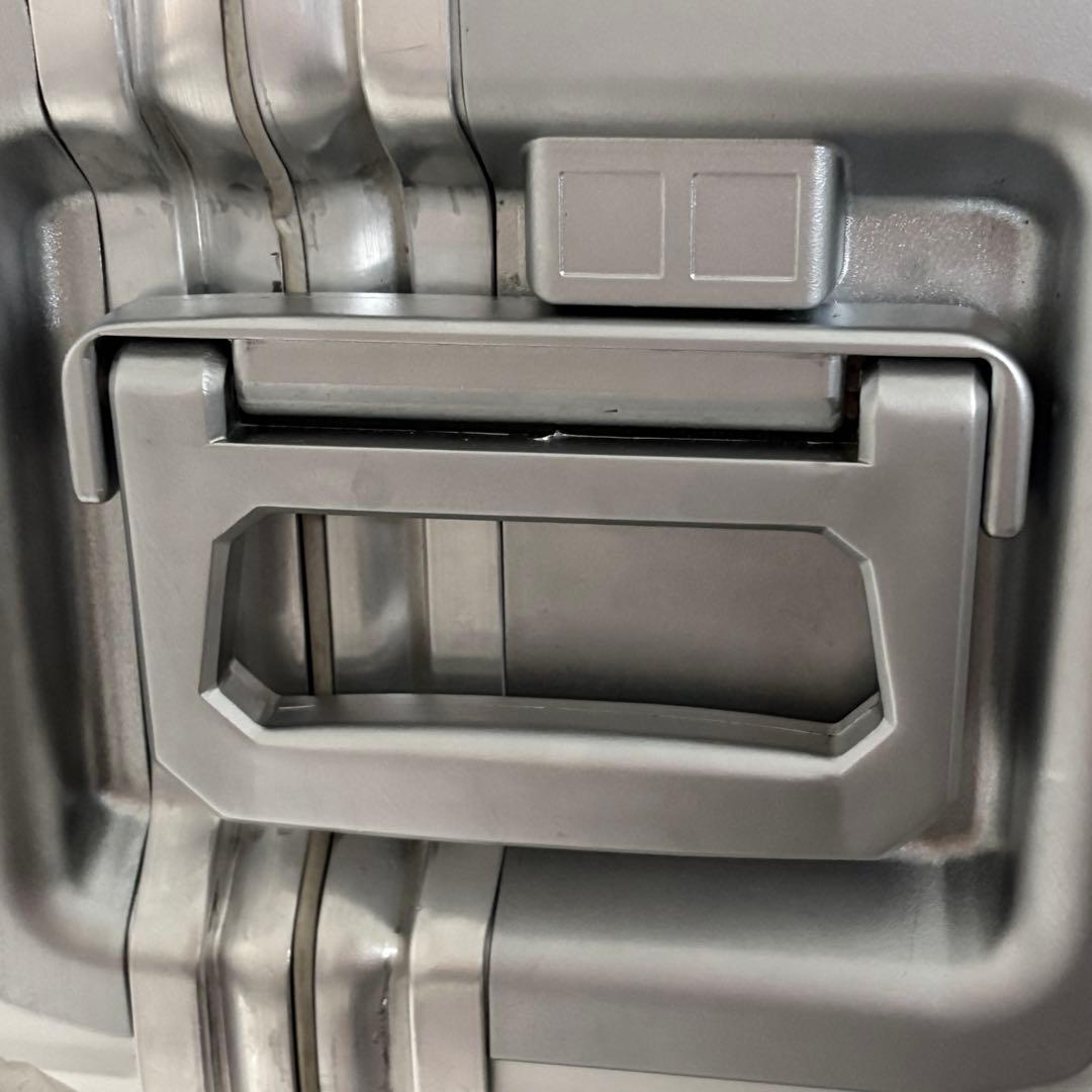 Rimowa リモワトパーズ　キャリーケース プルタブ　サイドハンドル　青ロゴ