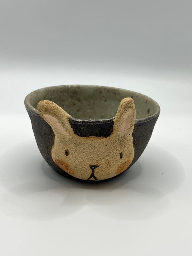 長田恵さん　うさぎのぐい呑み