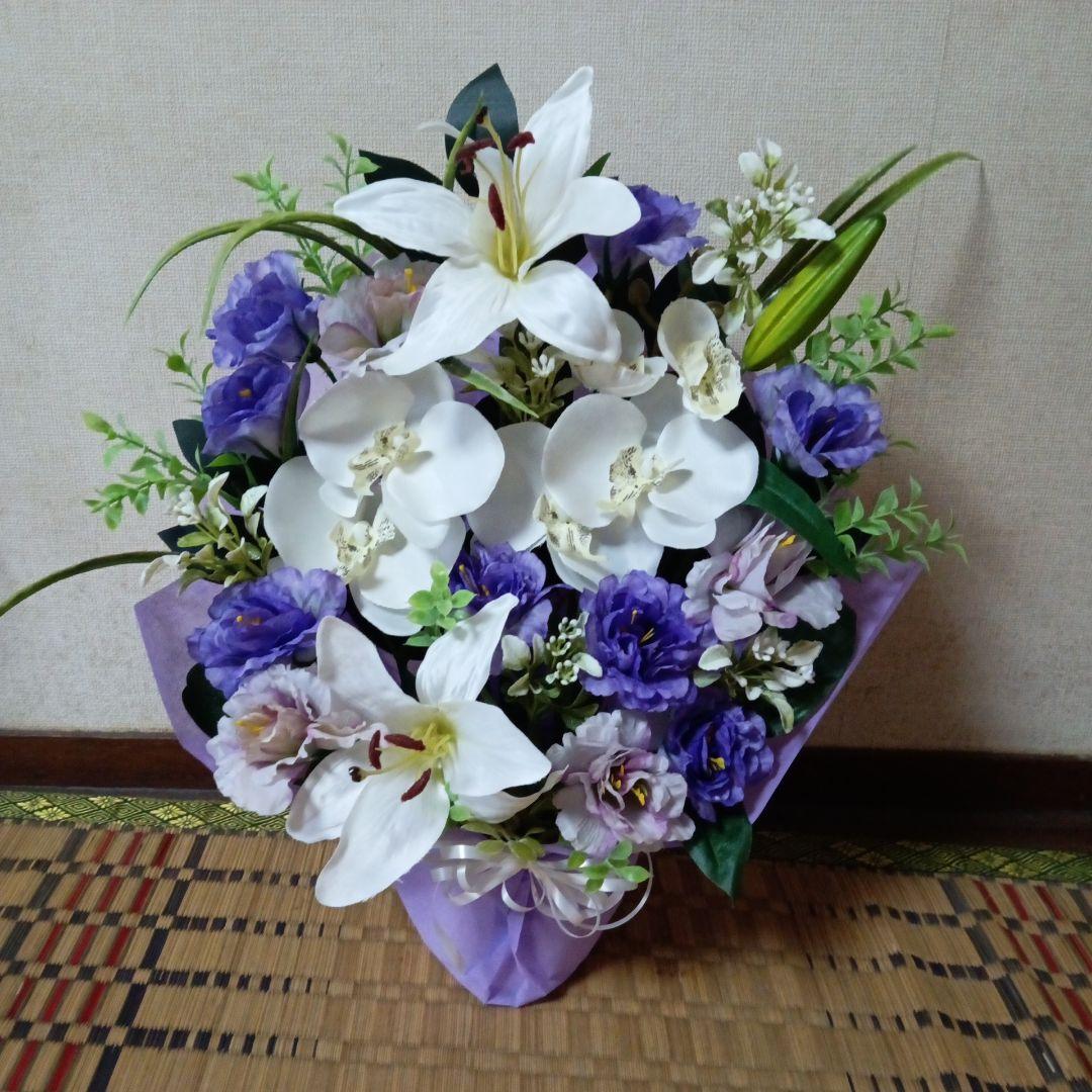 仏花、御供え花、造花百合、胡蝶蘭アレンジ