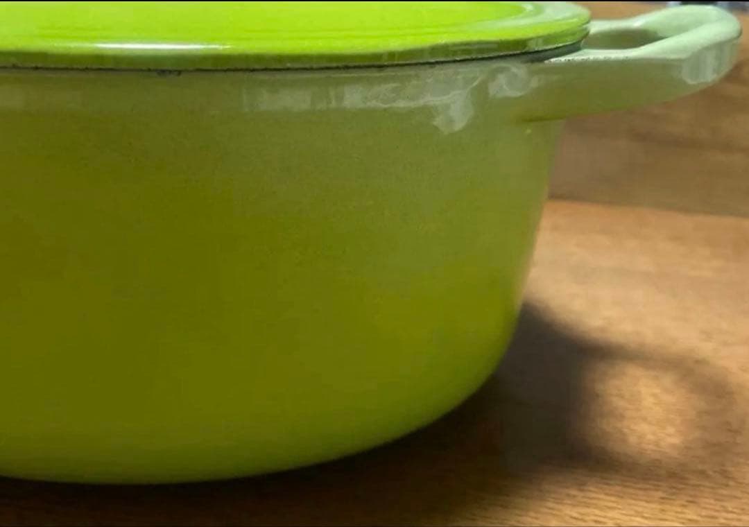 LE CREUSET オーバル25cm グリーン ル・クルーゼ鍋　両手鍋