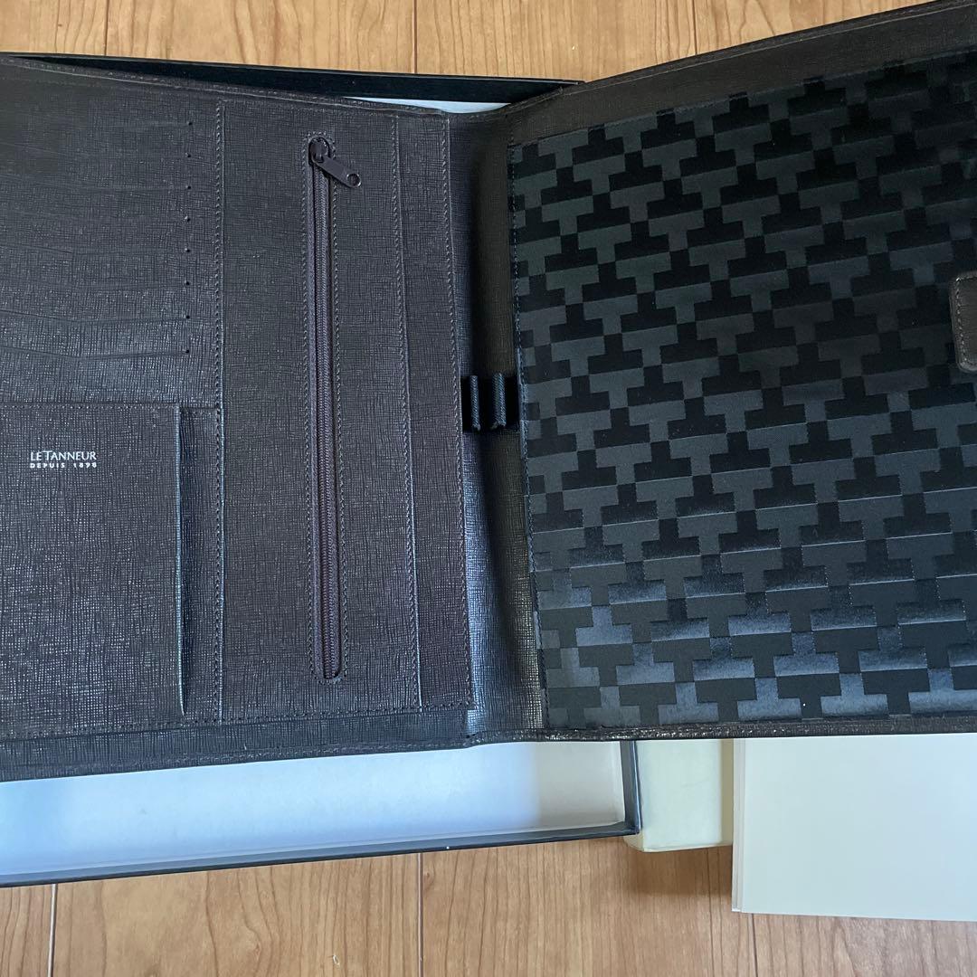 LE TANNEUR ダークブラウン マルチケース