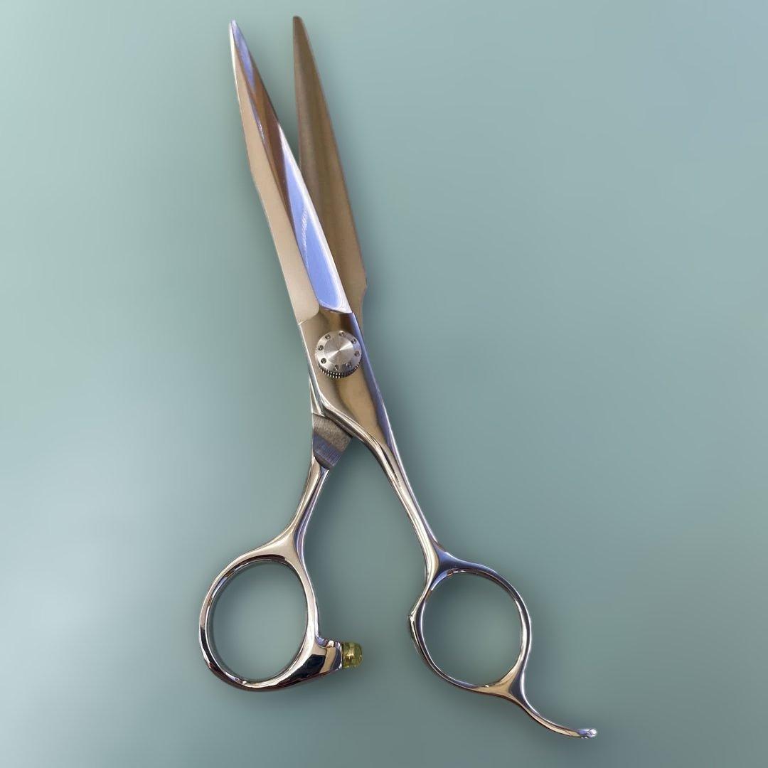 さくさく切れ味抜群６,７５インチ剣刃シザー　新品　理美容専用はさみ　切れ味抜群！