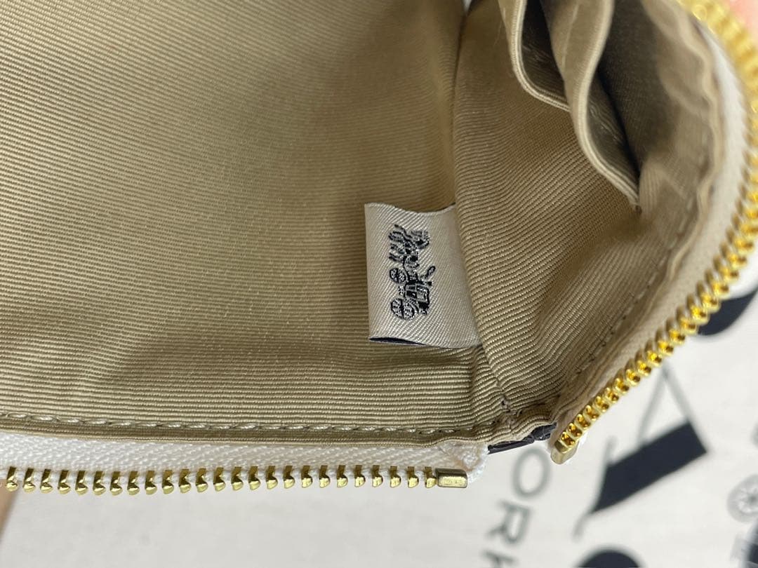 即完売品‼︎【COACH /CBB81】コーナーリストレットストロベリーいちご苺