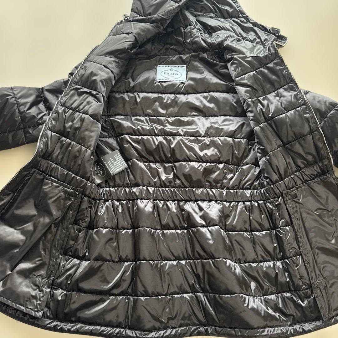 PRADA ブラック ダウンジャケット フード付き