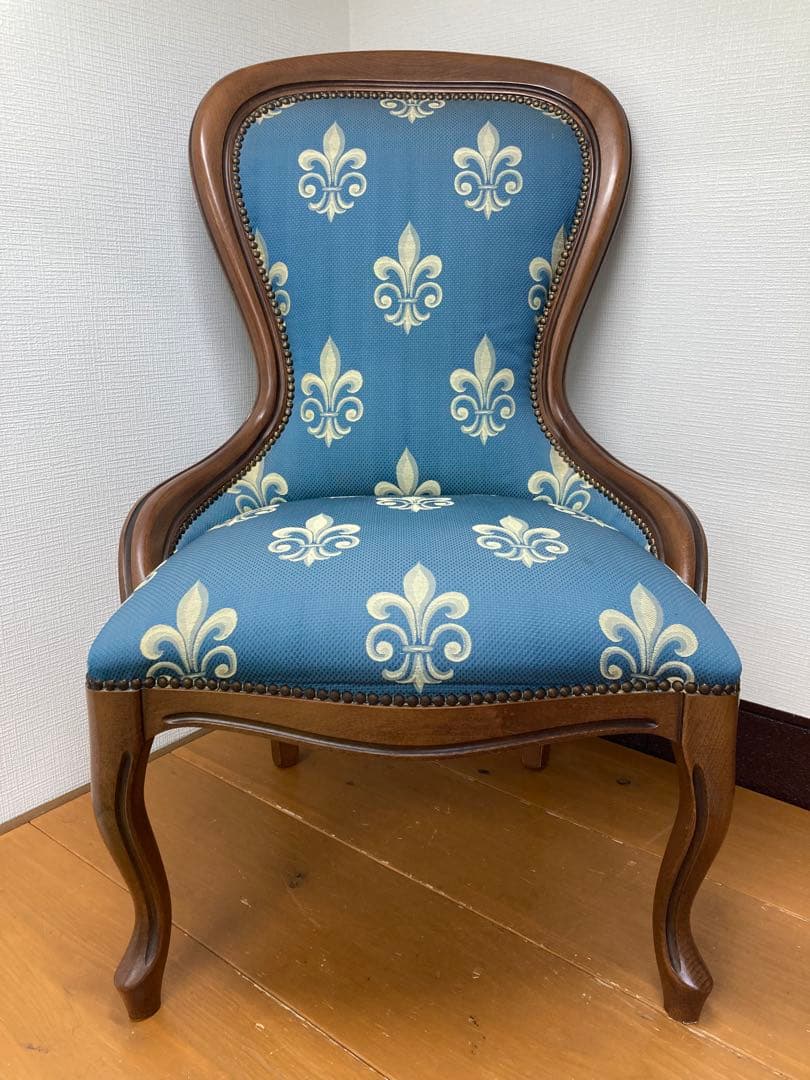 N560 B568 英国ナーシングチェア