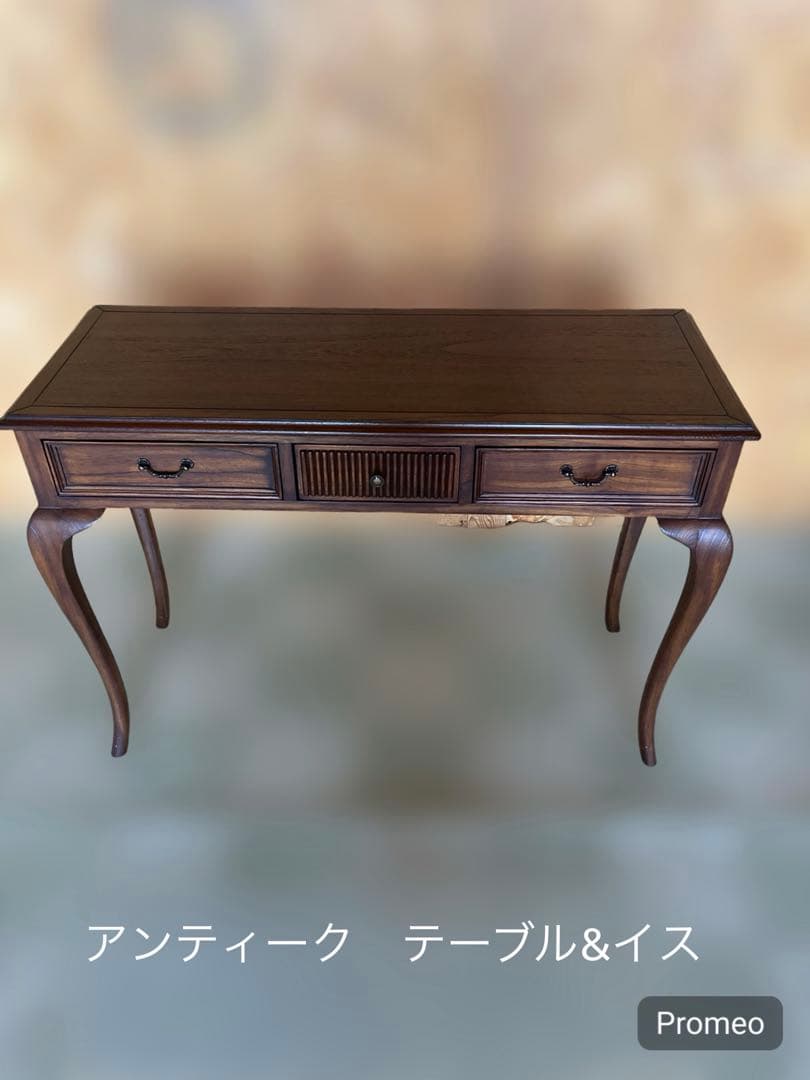 クラシックスタイル木製デスク 3引き出し付き
