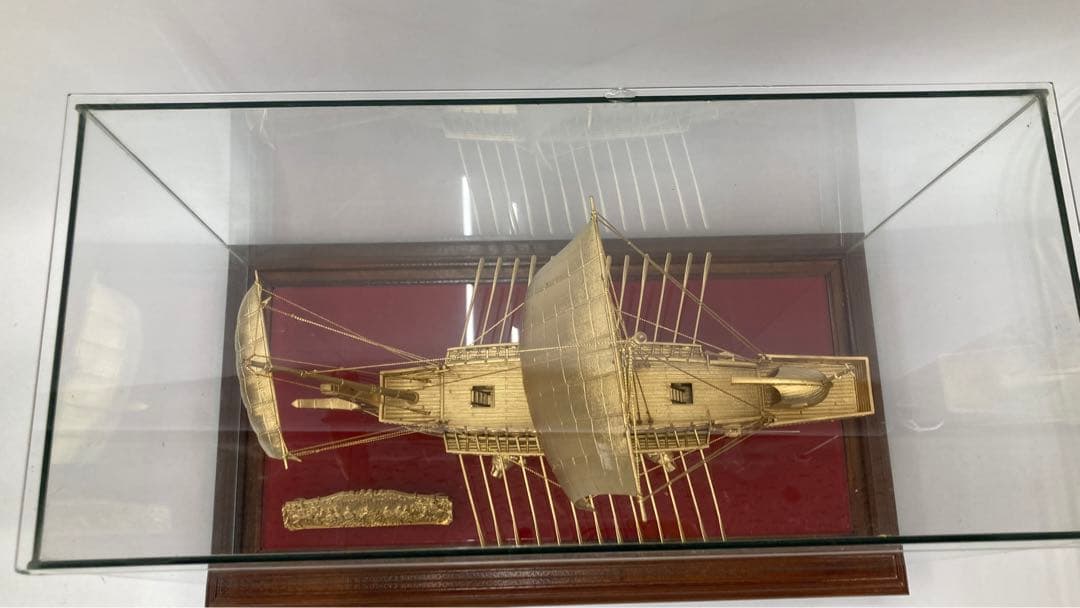 値下げしました。金色ガレー船模型　帆船　海洋堂　GREAT　WARSHIP