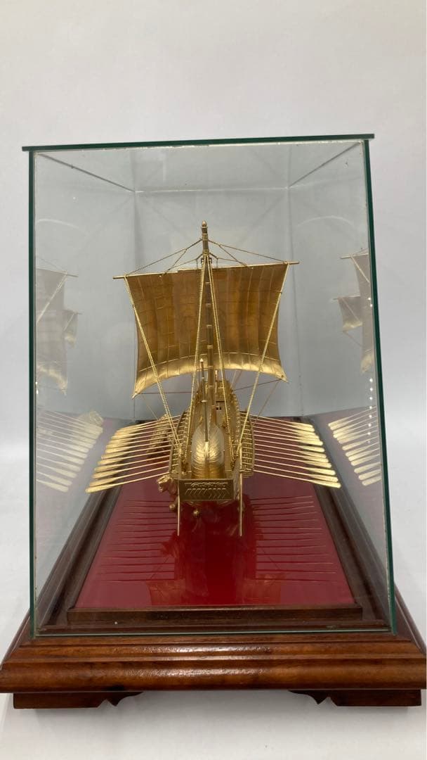 値下げしました。金色ガレー船模型　帆船　海洋堂　GREAT　WARSHIP