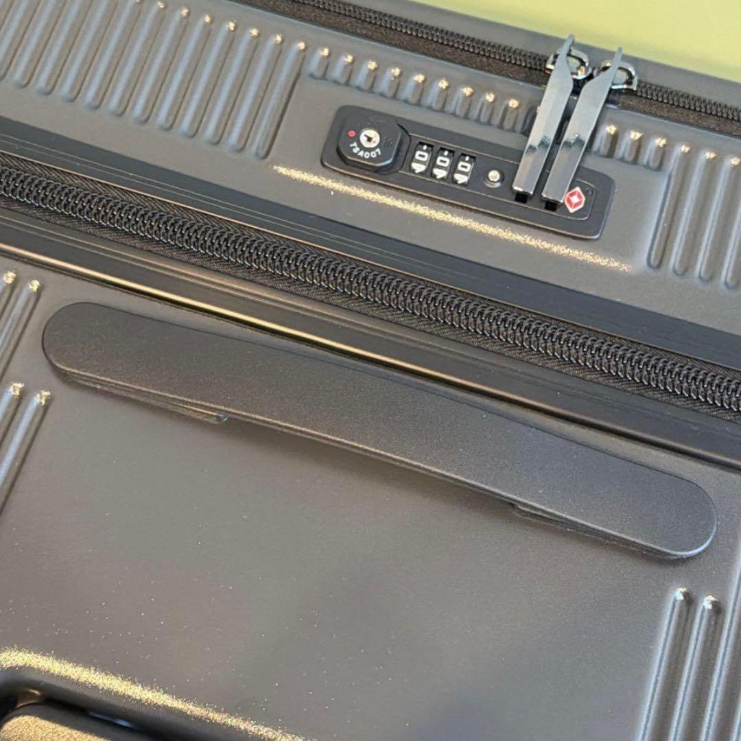 オルティモ キャリーケース Lサイズ ボックスタイプ メルカリ便発送