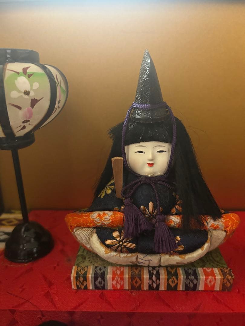 昭和レトロ・可愛い木目込み　雛人形セット 5段15体 ガラスケース付き