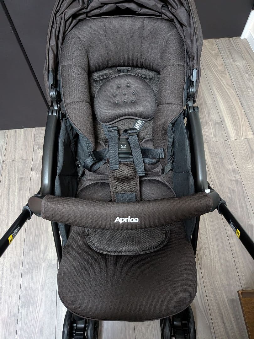 【新品・未使用】ラクーナ クッション AH ブラウン