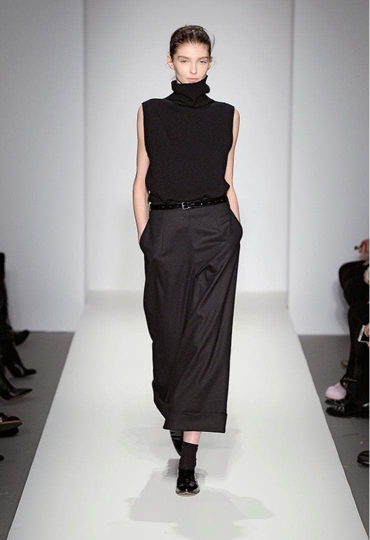 マーガレットハウエル　カシミヤ100% ベスト　黒