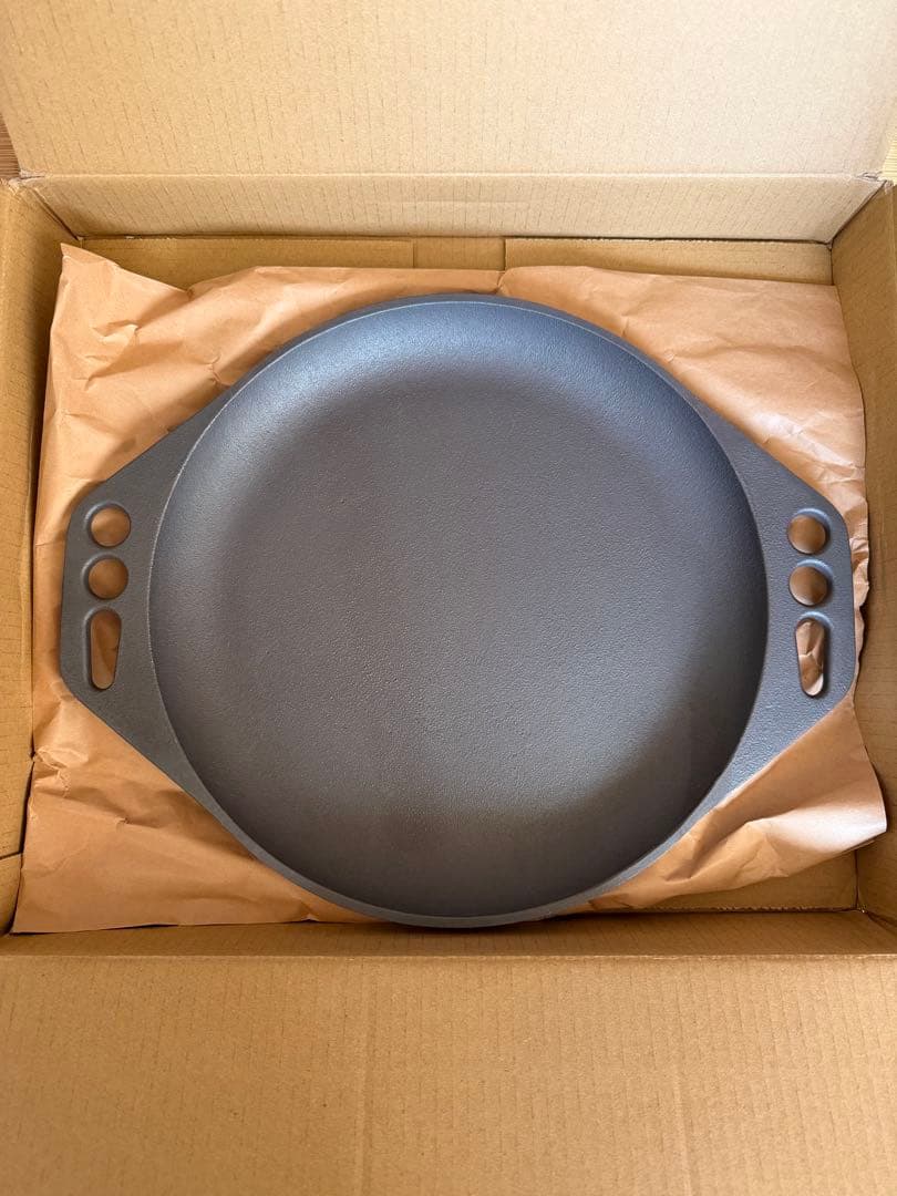 名品　おもいのフライパンシリーズ　おもいの鉄板　口径28㎝サイズ