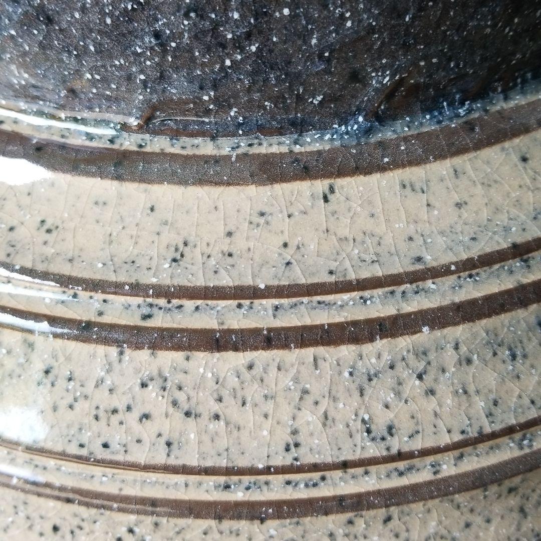 信楽焼　傘立て  壷型線彫り 高さ４５cm