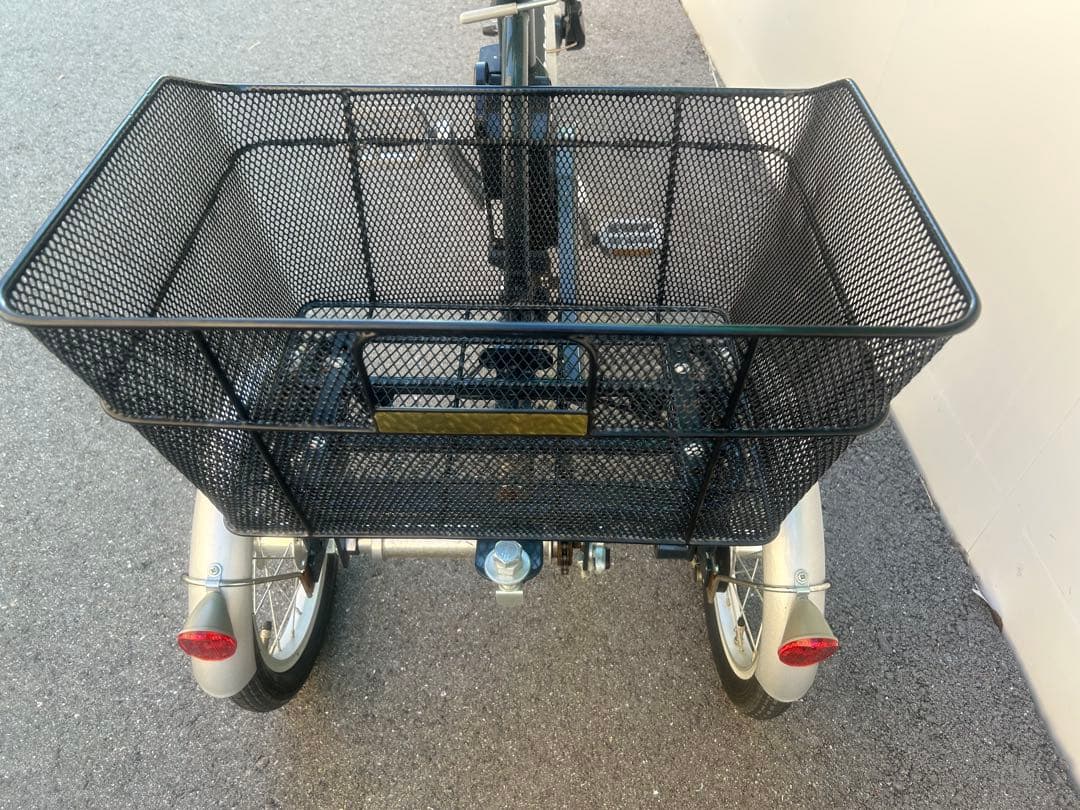 コノリー兵庫県神戸市より電動アシスト三輪自転車 ASU-3WSR送料込み。